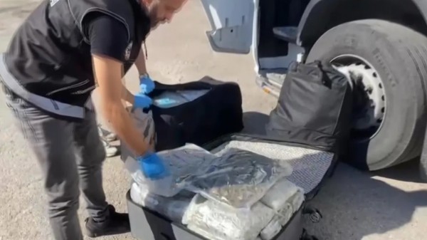 Adana’da Tır Operasyonunda 55 Kilo Skunk Ele Geçirildi